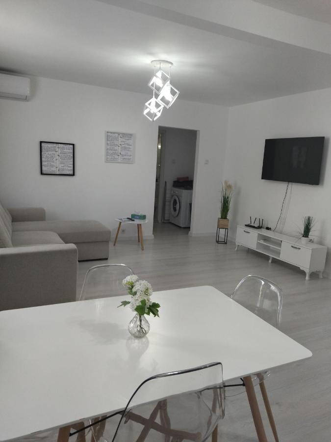 Apartament Max. Confort Tulcea Exterior foto